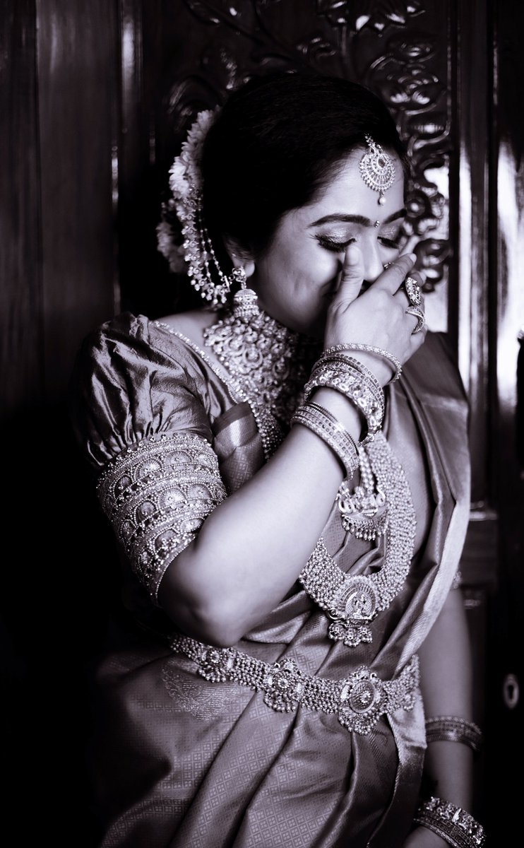 வாசு (@spykevasu) on Twitter photo Happy bride
250/365
<a href="/Siddoffcial/">Coolie Sidd</a> #Photooftheday #photograghy #shootoncanon #canonr5 #bride #weddingphotography <a href="/Canon_India/">CANON India</a> Happy bride
250/365
<a href="/Siddoffcial/">Coolie Sidd</a> #Photooftheday #photograghy #shootoncanon #canonr5 #bride #weddingphotography <a href="/Canon_India/">CANON India</a>