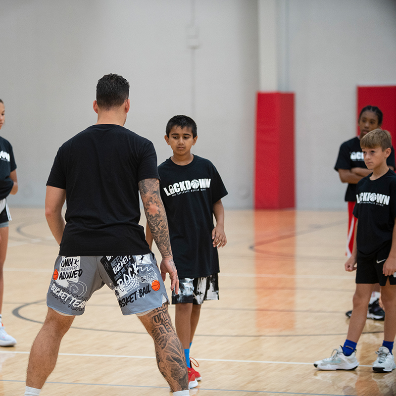 Only 2 more days to register for THE LOCKDOWN SERIES, my 4-week camp series at @mojoupsc specializing in DEFENSIVE SKILLS for hoopers. 11/13, 11/20, 12/4 & 12/11 9 - 11 AM at Mojo Up Boys & Girls grades 5 through 8 Info & Curriculum: mailchi.mp/314c47739aaf/l…