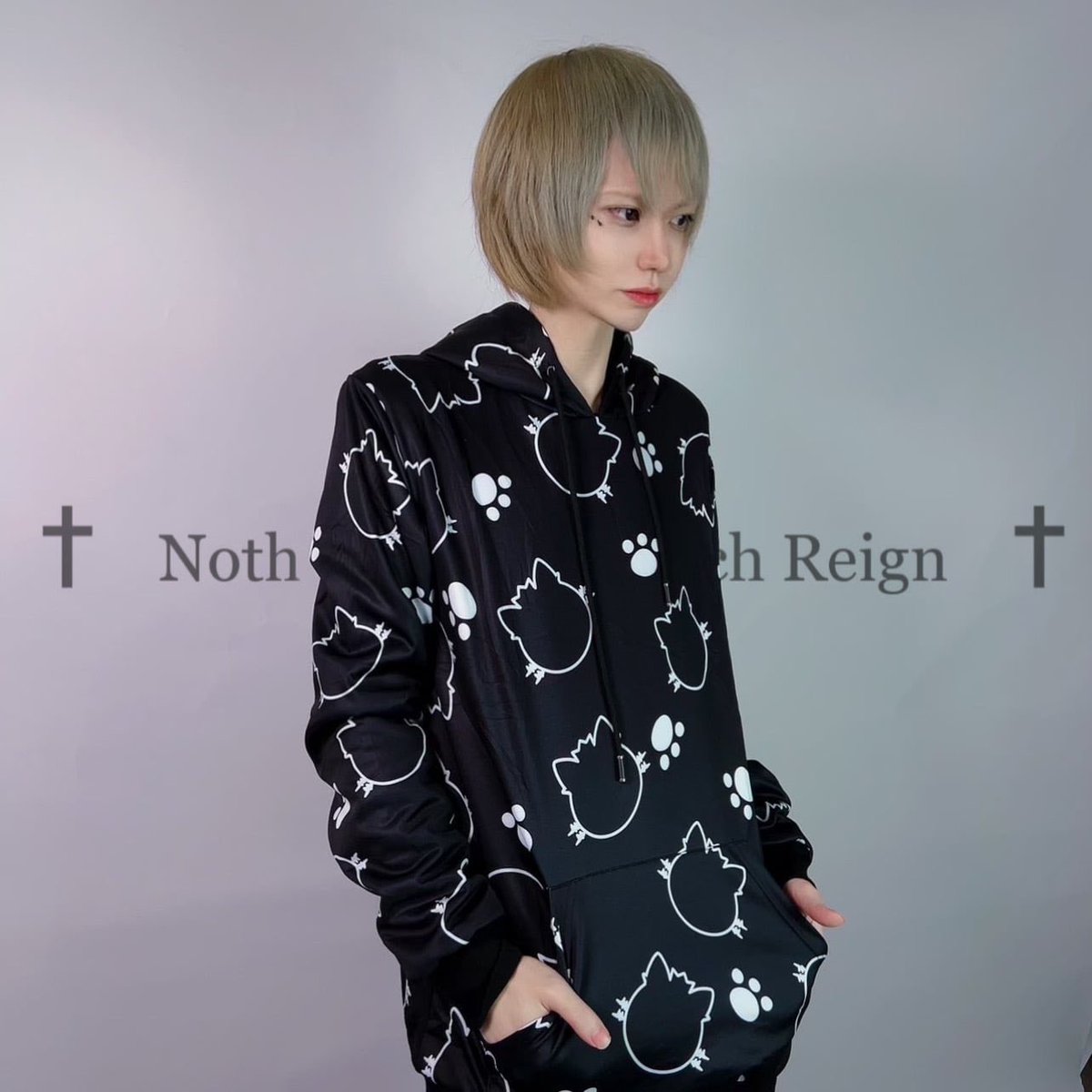 NieR_tokyo's tweet photo. 🎁本日〆切プレゼント企画🎁

《内側防寒毛布生地》
ふわもこPULLOVER【足跡×ミケ】

🎁3名様にプレゼント🎁

ユニセックスアイテムです🐰

◼応募方法
フォロー(@NieR_tokyo) &amp; RT
◼締切〆  本日24時

※鍵垢の方も対象内です。
是非ご参加ください🙇‍♂️🙇‍♀️ https://t.co/FSLmIvW9xW