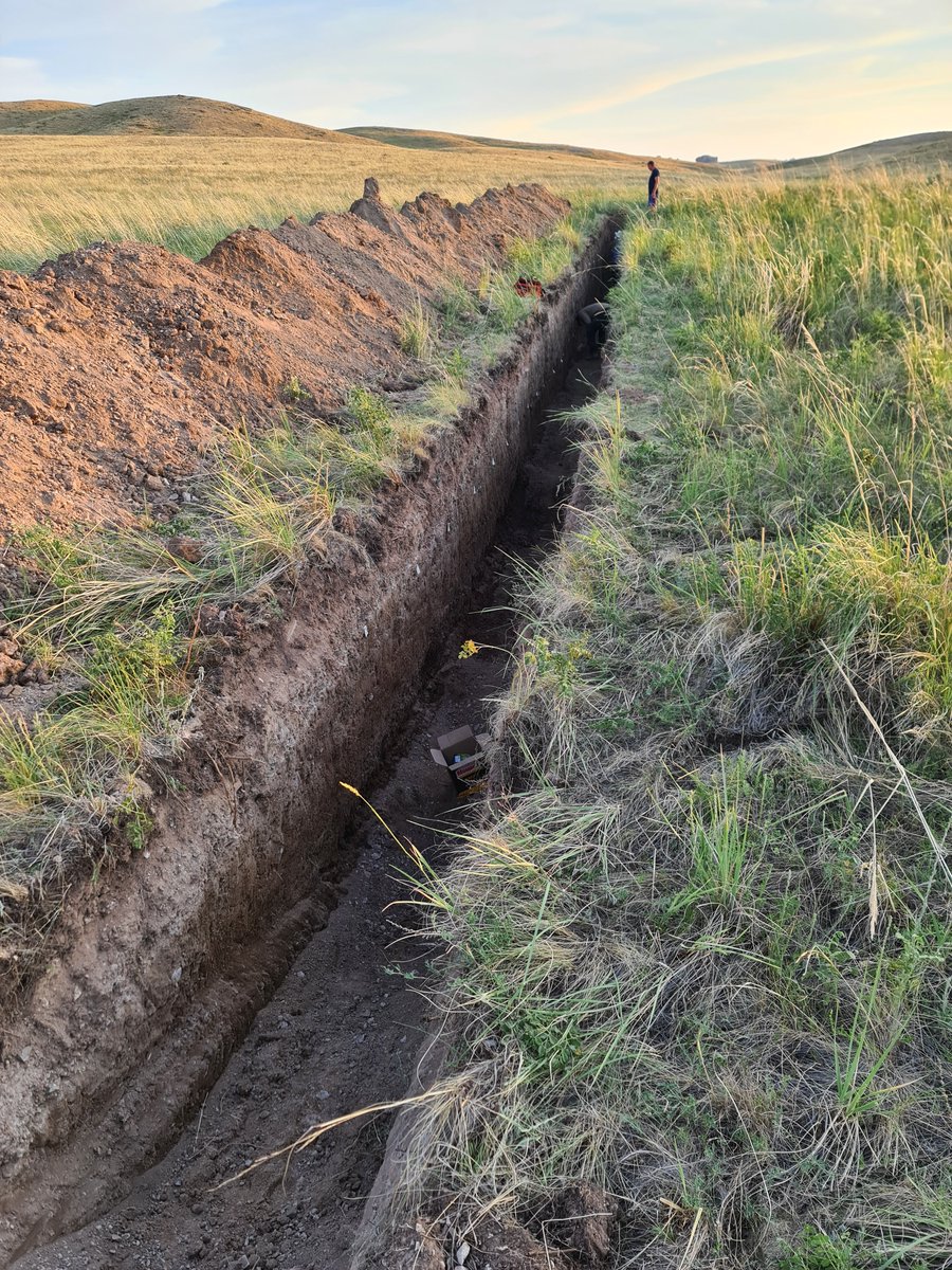 neotectonic's tweet photo. I wrote a new tutorial on how to combine iOS lidar with Structure-from-Motion photogrammetry to make accurately scaled #paleoseismic trench logs. 🚨🚨🚨 🧵

The full tutorial is available here: 
https://t.co/qv58lLigt7 https://t.co/Zs3DhD3ZyW