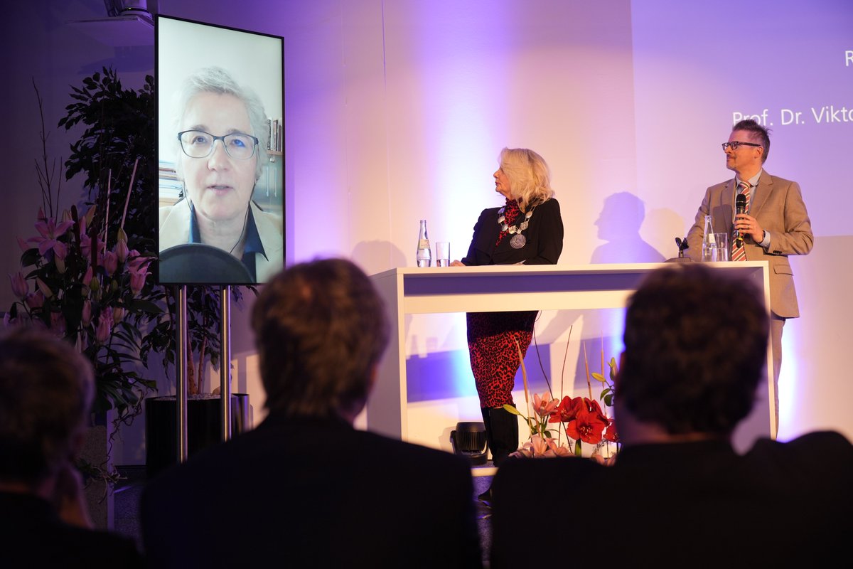 FernUniversität tweet media