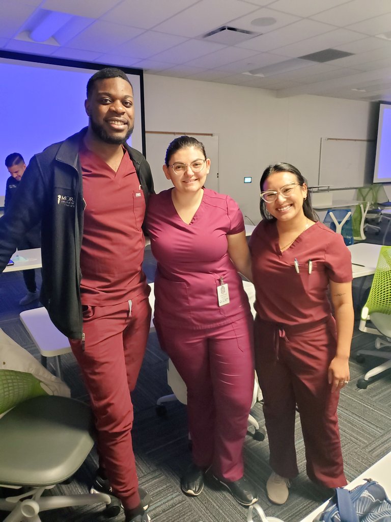 nguyen_cin's tweet image. Matching scrubs ➡️ rank to match??? #match2023 #physiatry #awayrotation