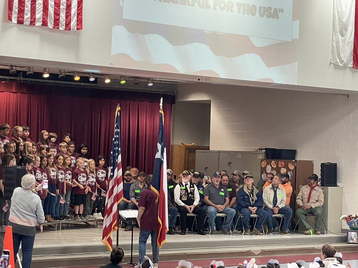 pgiamanco's tweet photo. #ThankYouVeterans in @BridgeportISD for your service to our country. Great job @BridgeportES and BIS Honor Choir for the #RiseNShine celebration to honor our Veterans. https://t.co/NqHWoLcYZR