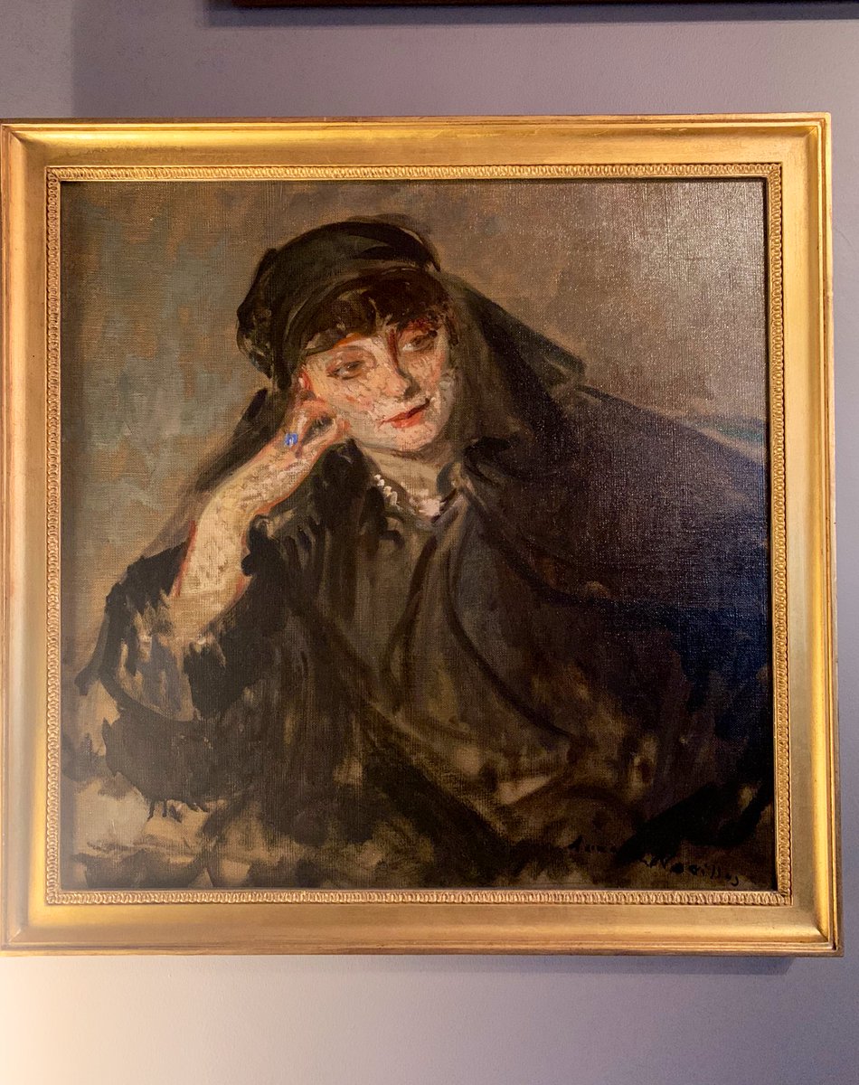 IreneEugeniedP's tweet photo. Deux portraits d’Anna de Noailles à la Villa du Temps retrouvé (Cabourg) 🖤

• Étude pour le portrait de la comtesse Anna de Noailles, Jacques Émile Blanche (1912)
• Portrait présumé de Anna de Noailles, Madeleine Lemaire (vers 1914) https://t.co/gp844Z5e6g