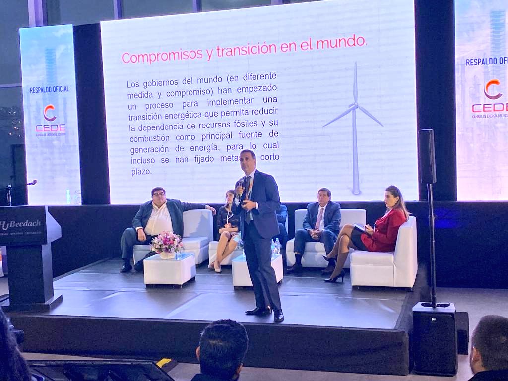 elmonominero's tweet photo. Nuestro director @steviegamboa se presentó en la XXII EXPO OIL &amp; POWER y expuso a la balsa ecuatoriana como producto estratégico para la transición energética global. Gracias a @hbecdach/@hjbecdachferias por la invitación y a @AIMAEcuador por su apoyo a la ponencia y contenido. https://t.co/lnQ2Xu2n3p