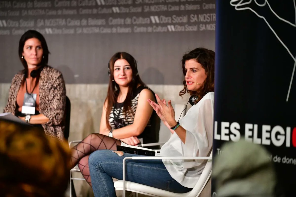 MariaRamonSalas's tweet photo. Quin luxe i orgull haver participat a la Trobada internacional de dones electes organitzada pel @FonsMallorqui.
Reflexionar, conversar i, sobretot, aprendre.
💜 "Obrir portes i rompre estereotips va d'això: aconseguir victòries col·lectives que fan realitat demandes històriques" https://t.co/RGo2pwQ87i