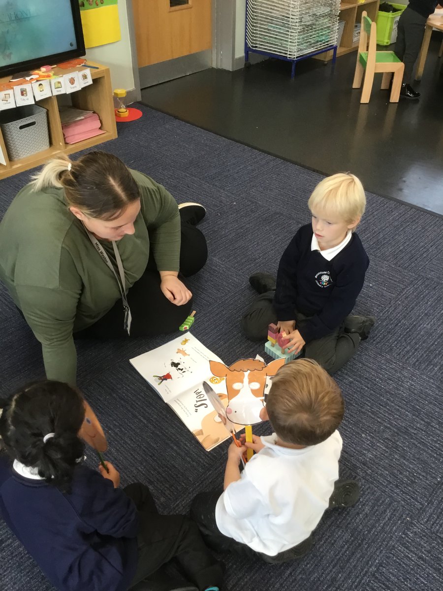 braunstone_cps's tweet photo. FS1 have been learning about The Gingerbread Man this week. They have explored the book through creating different styles of Gingerbread Men and re-enacting the story with puppets. #bcps #EYFS #EYFSbcps https://t.co/eckq96JldC