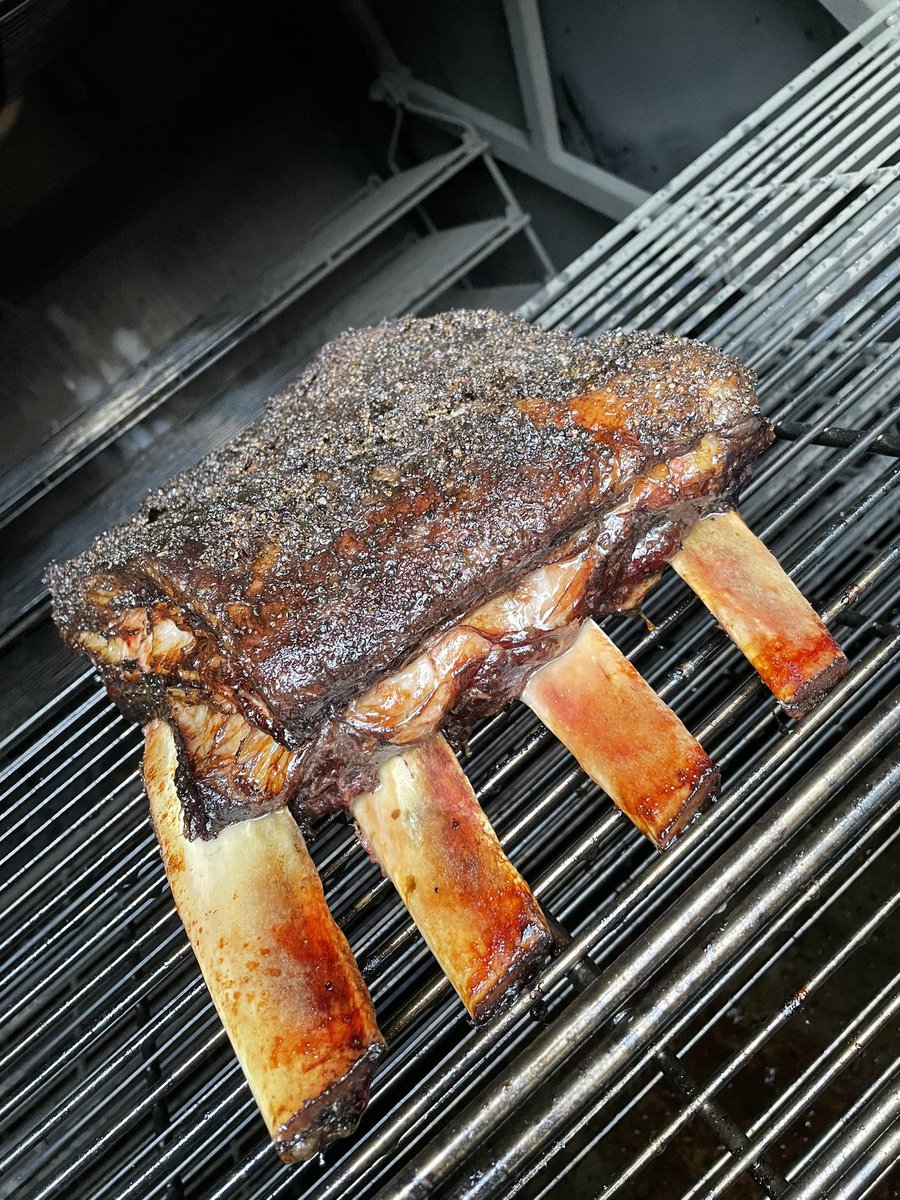 Outpost36 tweet media