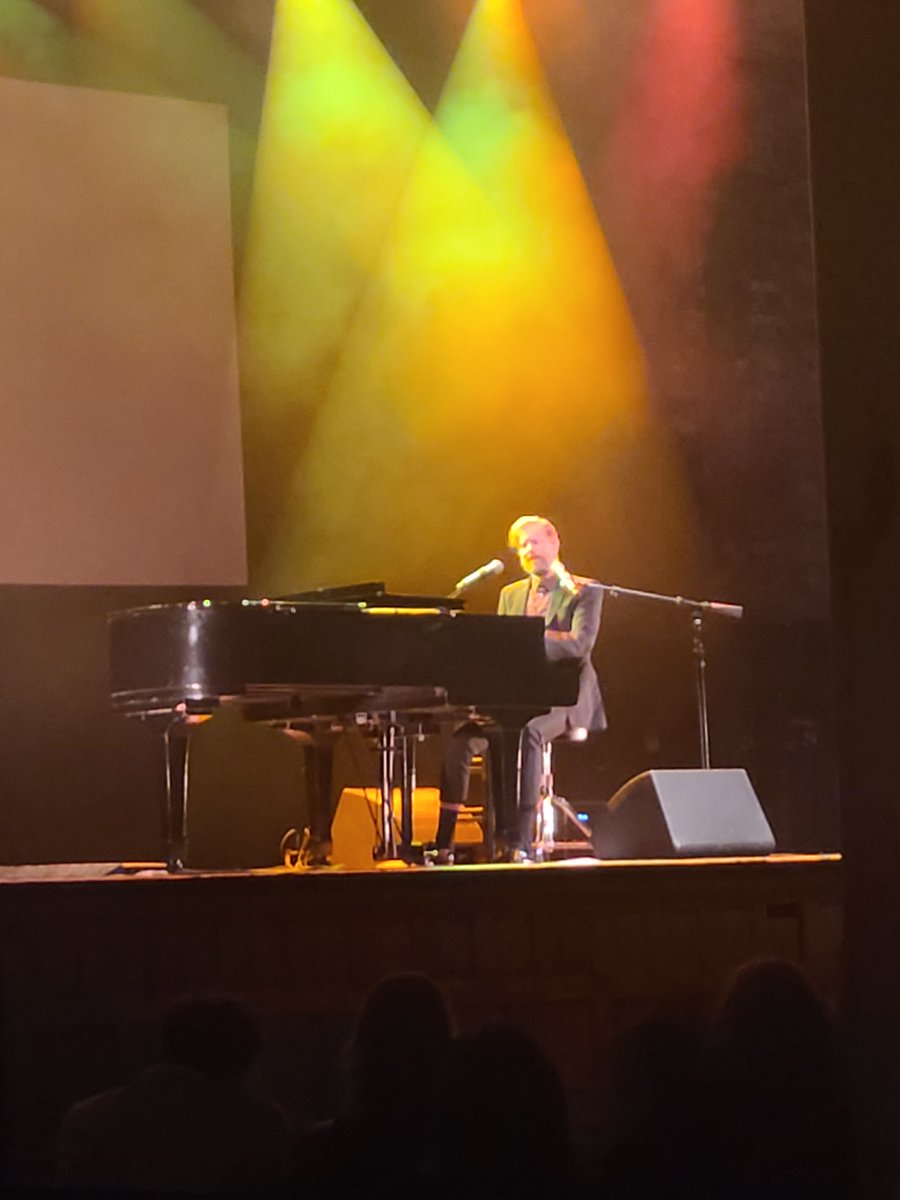 Mr. Fischer tweet media