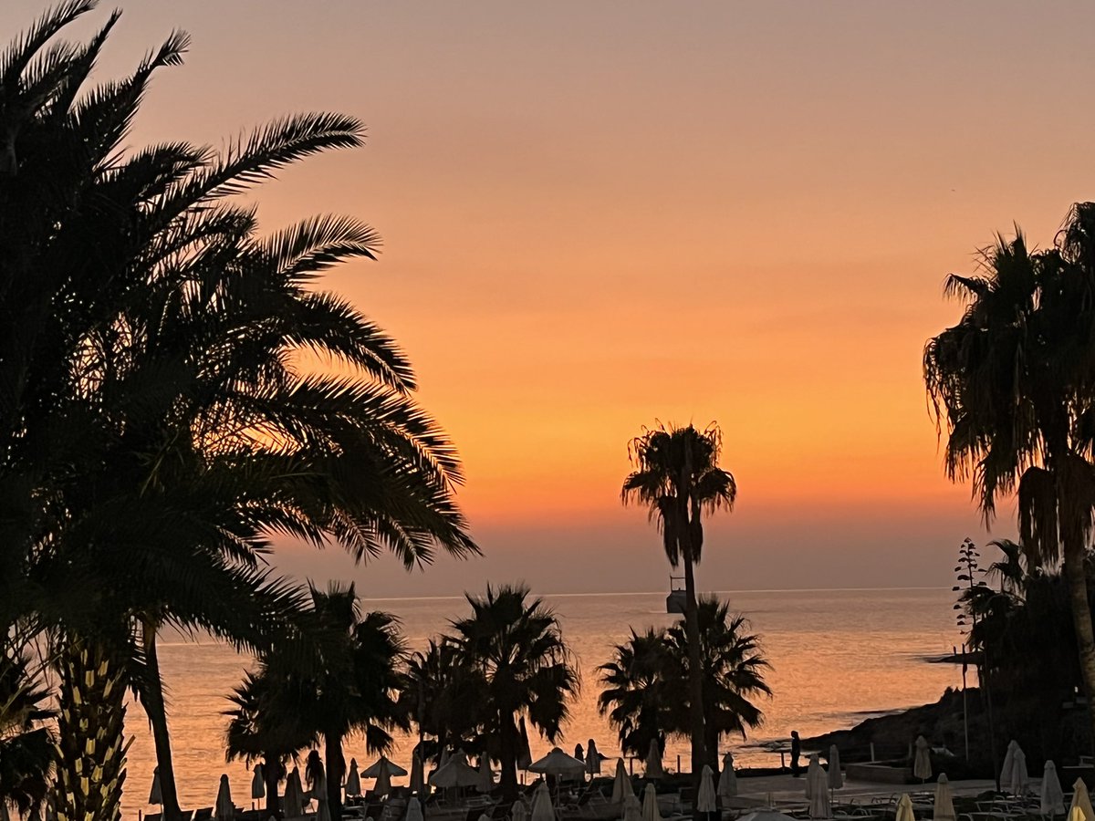 Tonight’s beautiful sunset 😎☀️🥰
#Cyprus