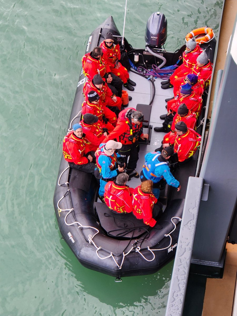 Guests returning to the Seabourn Venture after an exciting exploration of an ice field created by the Jorge Montt Glacier.
#seabourncruises #seabournventure #seabournexpeditions #expeditioncruises