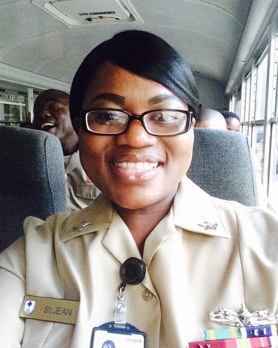 FranseleneC's tweet photo. Happy Veterans Day to all my brothers and sisters and those who have gone before us and are still fighting and protecting our country. I say thank you 💋#USNavy #VeteransDay2022 #corpsman #registerednurse https://t.co/feB9viLaiO