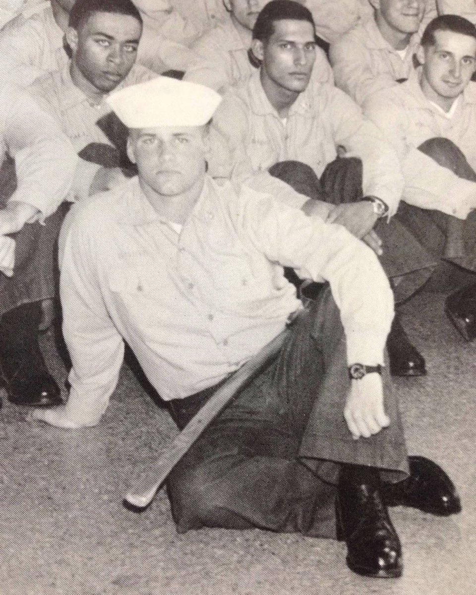 MaryAnnSturm2's tweet photo. Happy Veterans Day!!!  Thank you for your service!!!  🇺🇸🇺🇸🇺🇸 https://t.co/T9EP72KgOH