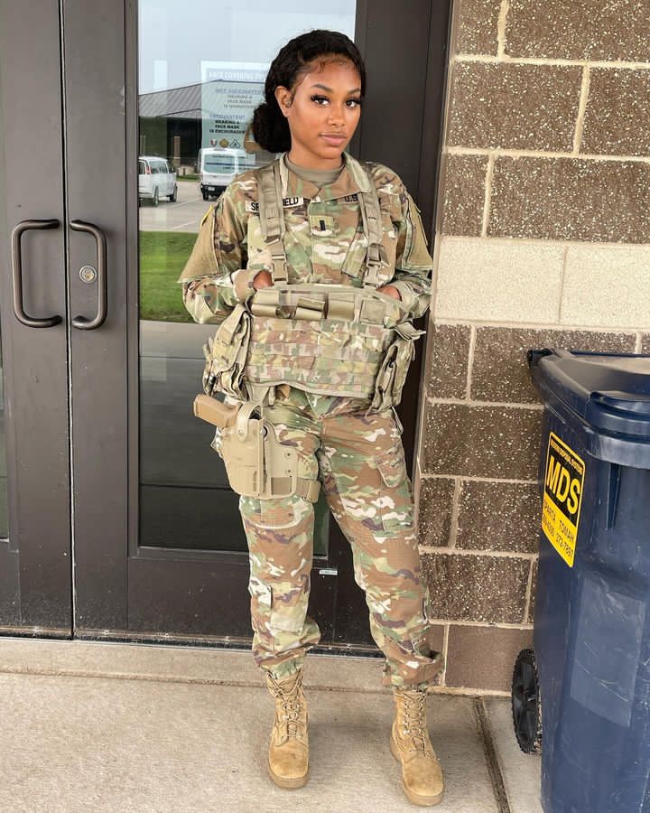 melaninpalace's tweet photo. Happy Veterans Day thank you for your willingness to serve ❤️ https://t.co/gWyEaVg9mC