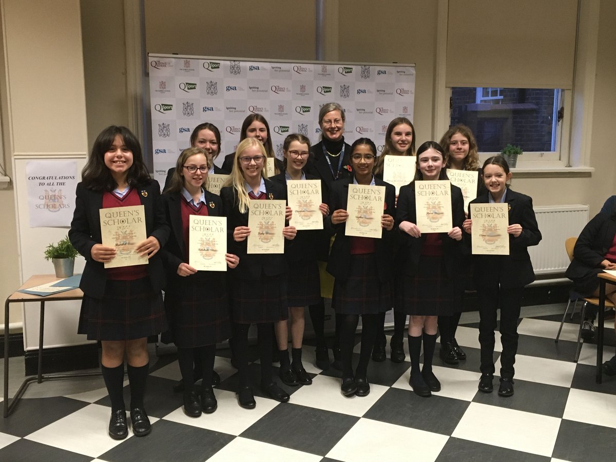 Wednesday saw us celebrating pupils who had been awarded the prestigious title of a Queen’s Scholar over some nibbles and drinks. Congratulations to each and every one of our scholars, we hope you are as proud of your achievements as we are. 👏👏😊