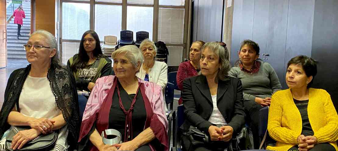 Junaeb_IVRegion's tweet photo. 13 alumnos de distintos Establecimientos Educacionales de la comuna de #Salamanca participan activamente en el programa de Residencia Familiar Estudiantil #PRFE. 7 de ellos egresaron de 4to Medio y se despidieron de sus madres tutoras y del programa. Les deseamos mucho éxito 😃 https://t.co/E6fmKgnv0k