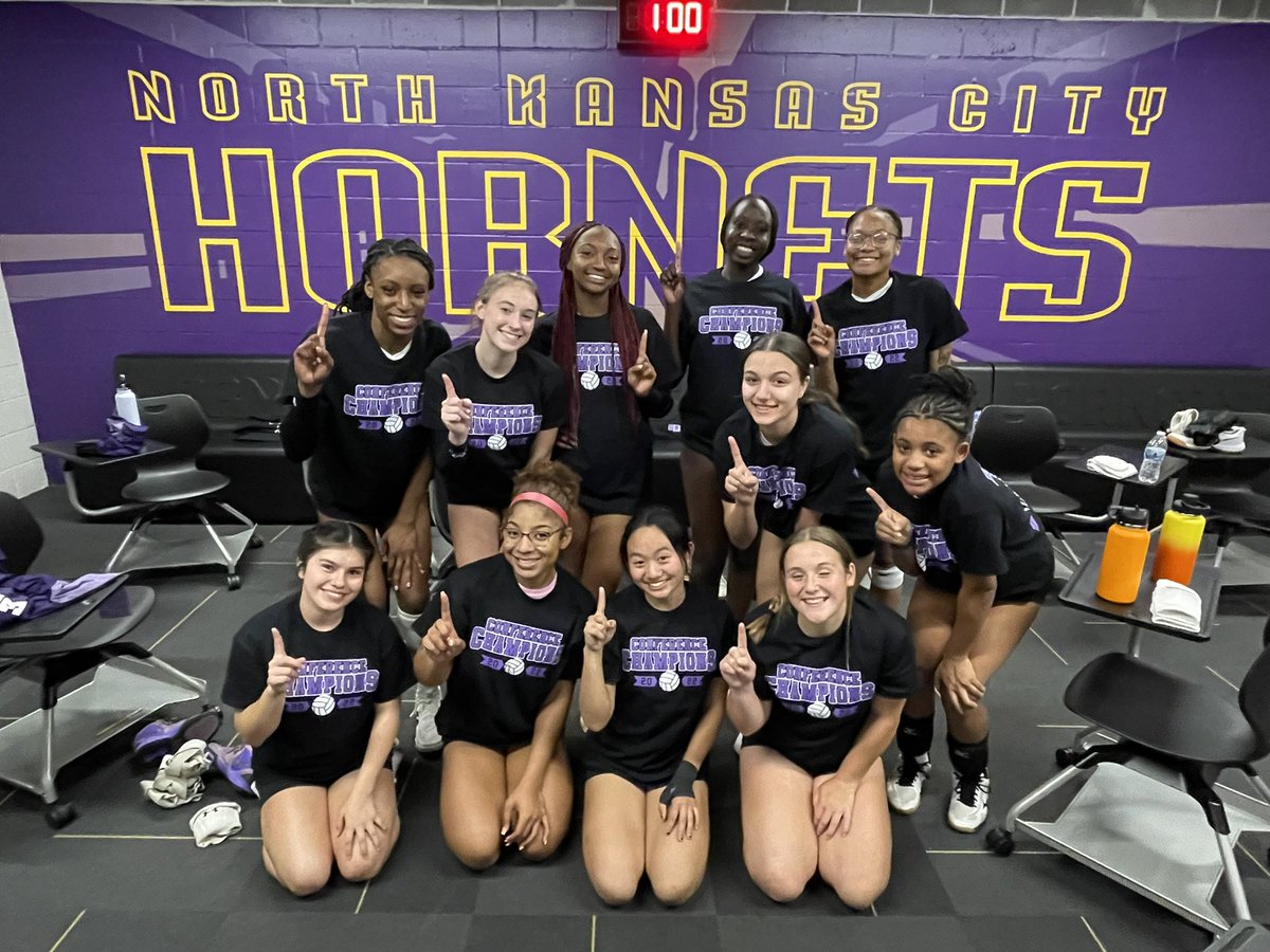 Madelyn_Ottis's tweet photo. Junior Season is a wrap 💜💛 https://t.co/5V0DyRc6Nn