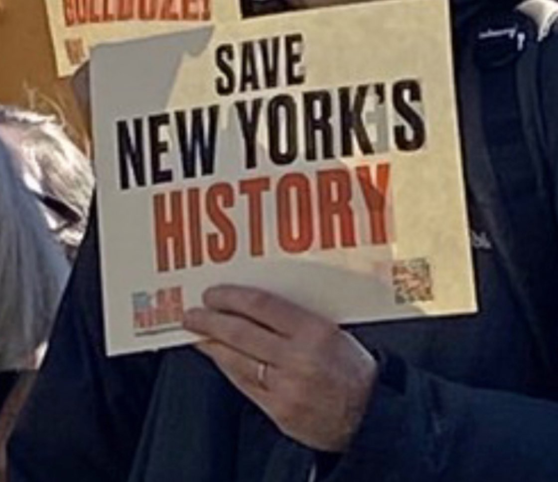 GVSHP's tweet photo. Outrageous! Join us Mon. 11/14 @ 4:30pm to demand accountability for demolition of iconic landmarked 200 yr old house at 14 Gay Street due to unpermitted dangerous work: https://t.co/5g9yluJrcL
@ebottcher @bradhoylman @DeborahJGlick @CB2_Manhattan will be there! https://t.co/HyWRYrHezB