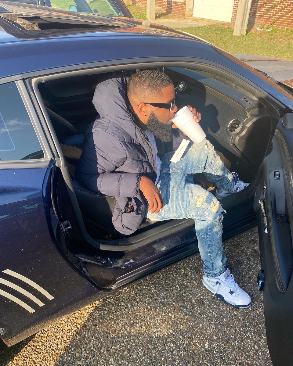 __mactre's tweet photo. I’m Out That Nawf But I’m Still Crippin Like I Ain’t💙, Open Up A Nigga Mind I’m Tryna Figure What He Thank 🤯 https://t.co/KkLYC3pXvl