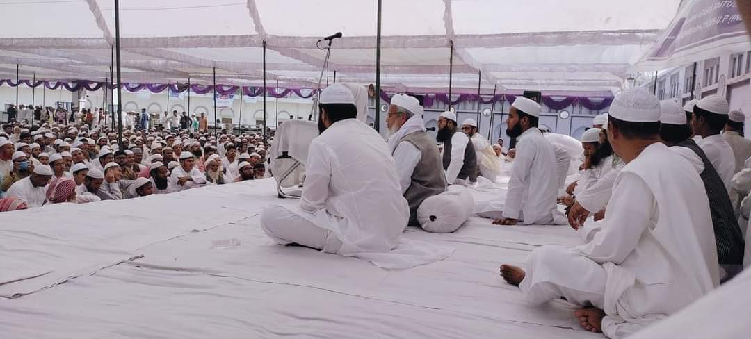 AhmadullahMufti's tweet photo. मदरसा इस्लामिया अरबिया बैतूल उलूम सरायमीर में  जलसा असर के वक़्त दुआ के साथ हुआ इख़्तेताम । https://t.co/gsTcHnBsoj