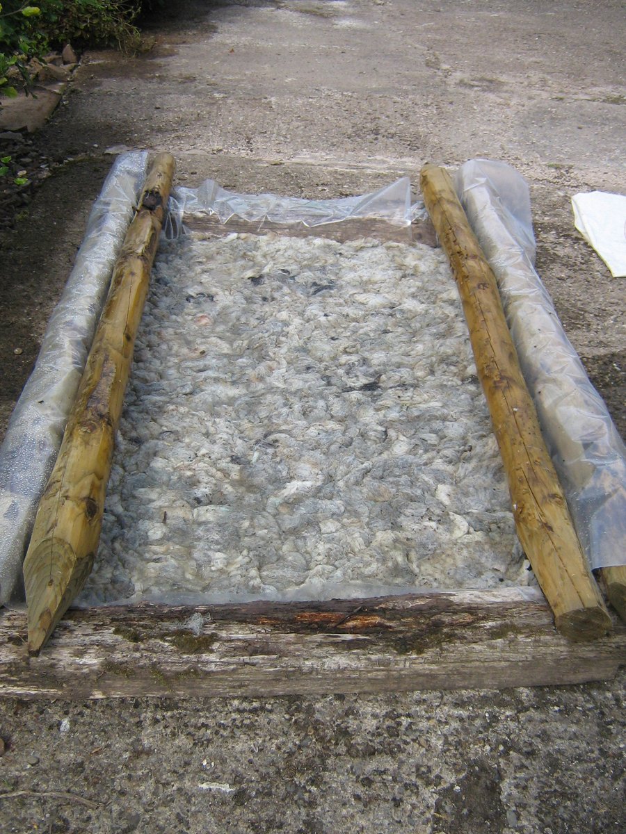 <a href="/LowAuldgirth/">Nurtured from Nature</a> Back in 2013 I experimented with growing grass hydroponically in sheep fleece. It was quite successful as the root came up with the fleece, so it took in its new position very well. Here is my small makeshift hydroponic bath.