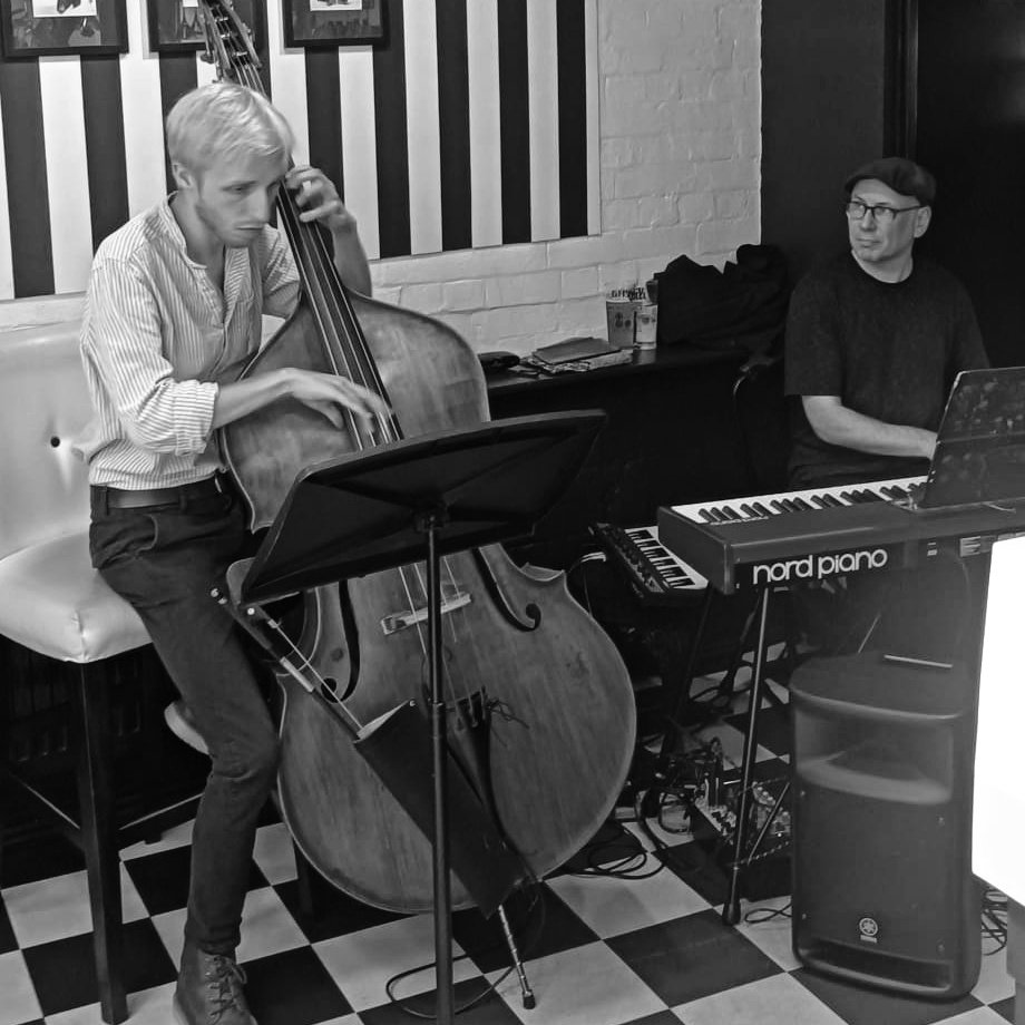 TrippetsBar's tweet photo. Join us ! JAZZ BRUNCH...Sunday 13th November 
Jez Matthews Trio with Joss Mann-Hazell &amp; Mark Kerrigan 1-4pm

#Sheffield #jazzscene #SundayBrunch #champagne https://t.co/Univ2PGLb2