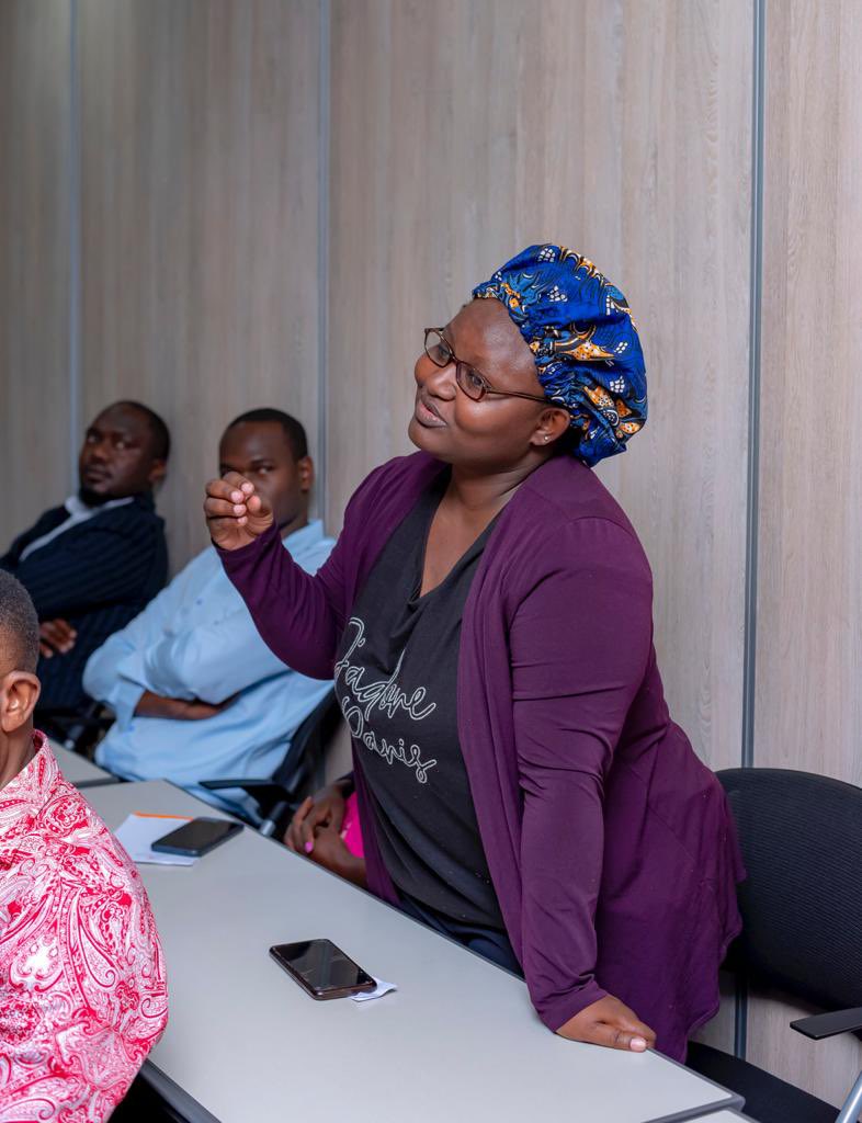 EcobankKenya's tweet photo. They were trained on the basics of budgeting and saving. The training was delivered by Mr. Mutisya Muindi, in charge of Training and Capacity Building at @UwezoFund 

#Ecobankkenya 
#Ecobankday2022 https://t.co/EneSI27psj