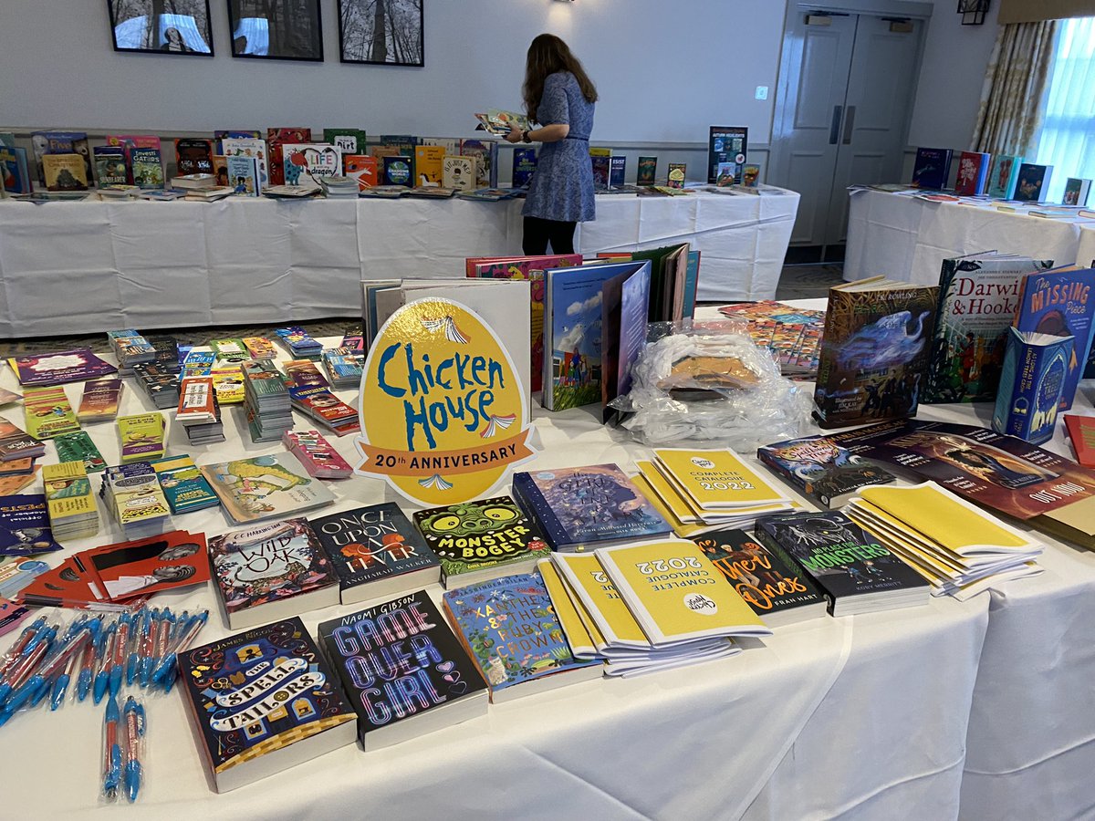 SamandaAmanda's tweet photo. An amazing display of books and publishers @ASCELUK conference today! #ASCELWOW22 #RotherhamLovesReading #RotherhamLibraries #SLS https://t.co/2ndlUPnj3c