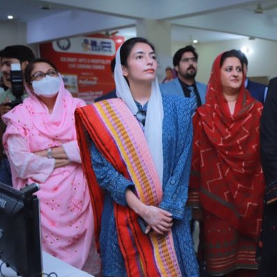 ZobiaKhurshid's tweet photo. عکس بینظیر  ❤💙 https://t.co/sQlptdGIKo