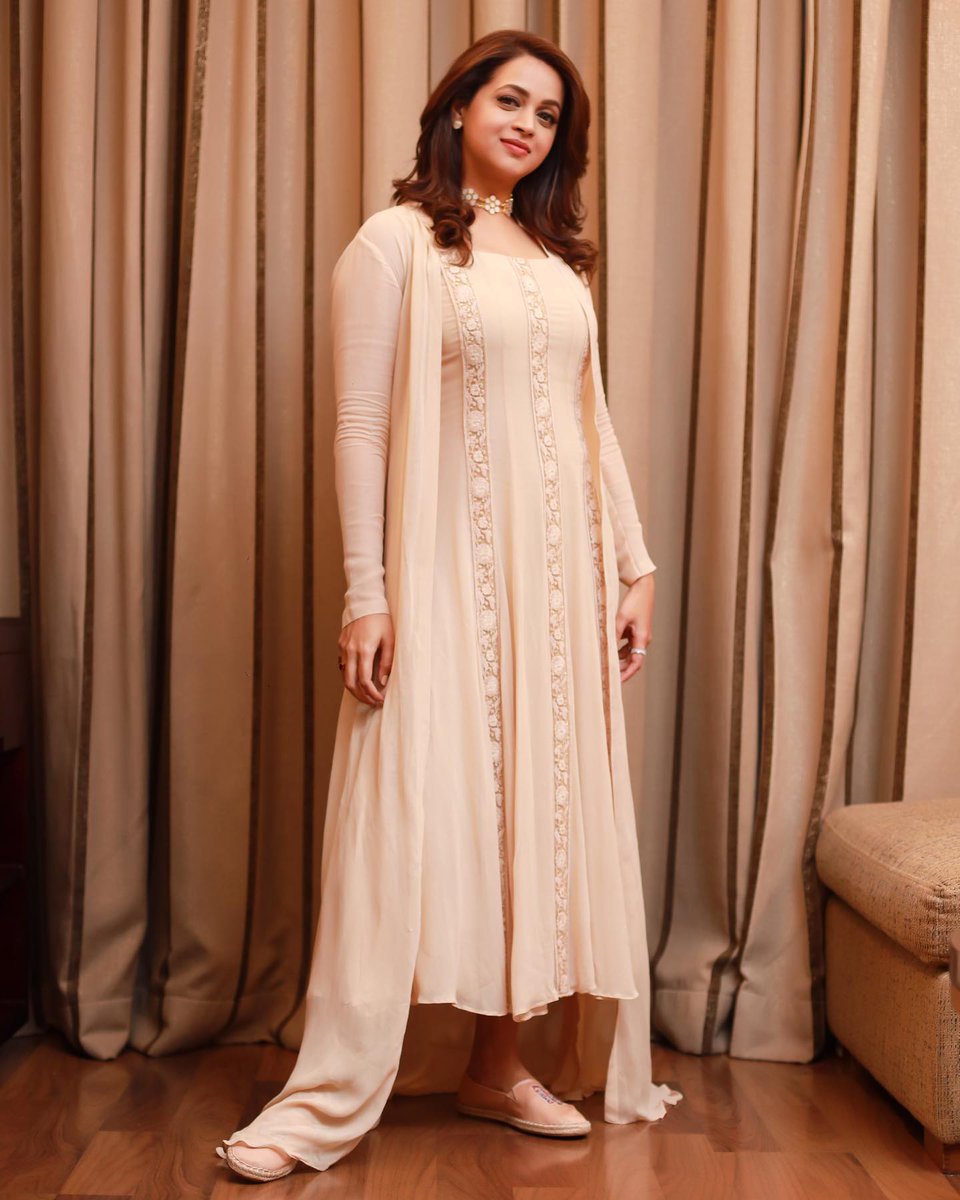 kerala9's tweet image. Bhavana Latest Photos kerala9.com/gallery/bhavan…

#bhavana #labelm #celebrity #kerala9 #insta #fashion #hot