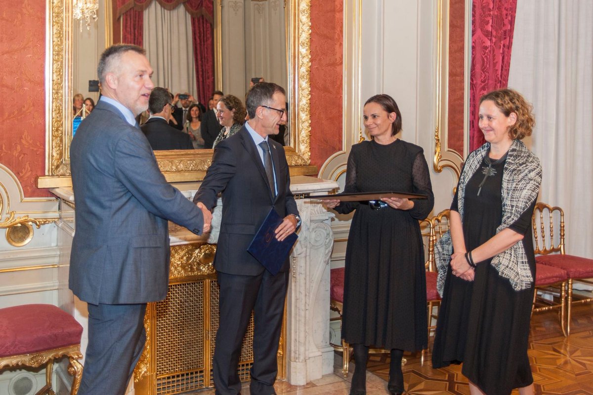 Arch_eLandscape's tweet photo. The Danube‘s Archaeological eLandscapes project, which breaks new ground in the digitization and digital visualization of archaeological heritage, will end in 2 months. 
The partners  met together with their guests for the last time on November at a closing event in Zagreb. https://t.co/IXs7mCQZJP