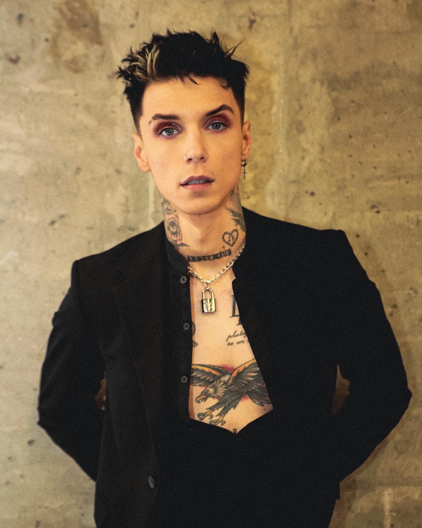andy-biersack-on-twitter-christian-maravelis-https-t-co