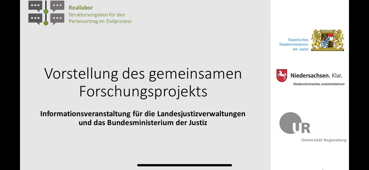 Heute Präsentation Basisdokument-Projekt (basisdokument.de) für das @bmj_bund und die Landesjustizverwaltungen <a href="/MedienInfRgb/">Medieninformatik Rgb</a> <a href="/schultzky1/">Hendrik Schultzky</a> <a href="/Jens_M_Bauer/">Jens Bauer</a> <a href="/uni_regensburg/">Universität Regensburg</a> <a href="/FehleJakob/">Jakob Fehle</a> mit knapp 40 Teilnehmer*innen aus fast allen Bundesländern! Rege, konstruktive Diskussion.