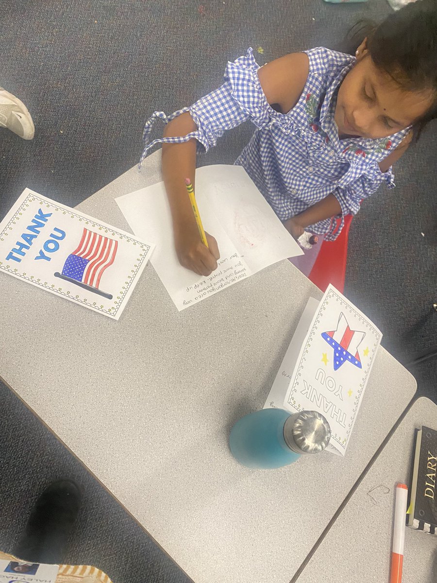 #dolsenthinkers discussed Veterans Day and made cards to thank Veterans. We thank all Veterans for their service! 💙❤️🤍