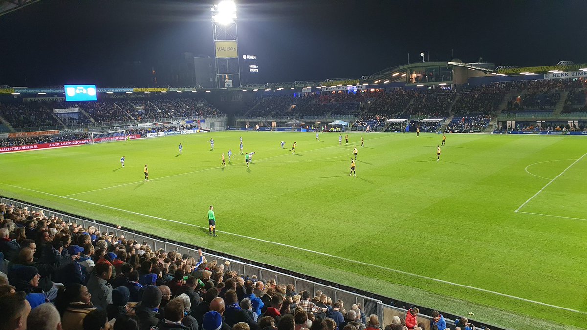 Na 66 minuten 4-2  op het scorebord in een aantrekkelijke wedstrijd #pec #peceindhoven