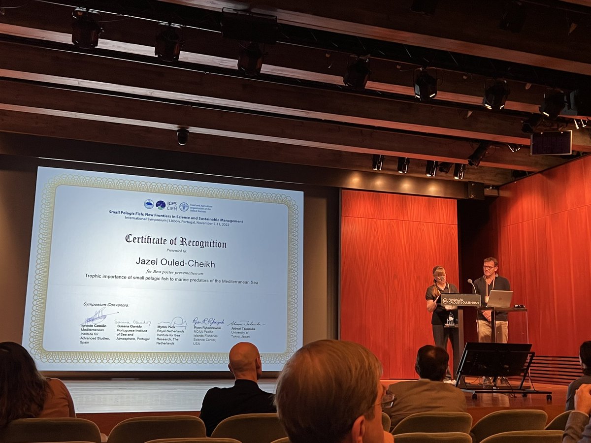 Joan_Gimenez's tweet photo. Jazel has won the Best Poster award for our work “Trophic importance of small pelagic fish to marine predators of the Mediterranean Sea” at the #SPFSymposium2 Congratulations @jazelouled @ICMCSIC @icm_young https://t.co/voYqlvCXVt