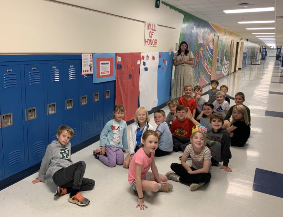 Our second graders honored local veterans today with a Wall of Honor. Students wrote names of family members and friends in the military on a paper flag.  <a href="/Wilmette39/">Wilmette Public Schools</a> <a href="/ExploreCentral/">Central School Foxes</a> <a href="/FranEngstrom8/">Fran Engstrom</a>