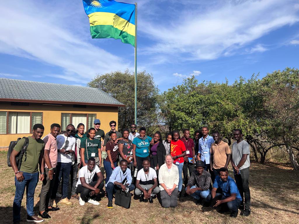 PatrickNIYONSA1's tweet photo. A week well spent, Akagera wildlife health workshop.
#Akagera NP,  #RDB and #VIEW( Veterinary Initiative for Endangered Wildlife) gave a golden opportunity to Rwandan Youth who are committed to wildlife health to learn more on wildlife health. https://t.co/Ci4yCTb4gz