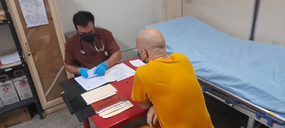 Mirelys Contreras (@mirelct) on Twitter photo Garantizando los derechos fundamentales de los privados de libertad del C.F.H.N Simón Bolívar, se realizó jornada de atención a la salud primaria con el apoyo del equipo de salud del Hospital General Dr. José Gregorio Hernández de Catia.
#LeerEscribirYPensar <a href="/NicolasMaduro/">Nicolás Maduro</a> Garantizando los derechos fundamentales de los privados de libertad del C.F.H.N Simón Bolívar, se realizó jornada de atención a la salud primaria con el apoyo del equipo de salud del Hospital General Dr. José Gregorio Hernández de Catia.
#LeerEscribirYPensar <a href="/NicolasMaduro/">Nicolás Maduro</a>