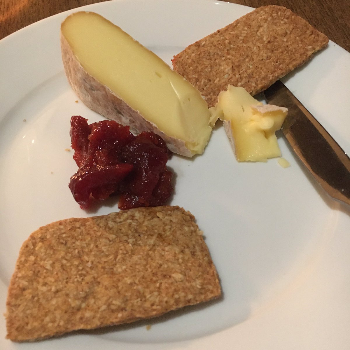 How to do a cheese!  <a href="/stjudecheese/">St. Jude Cheese</a>  St Helena - at room temperature with quince and homemade oatcakes- stunning from the Greyhound Pettistree!
