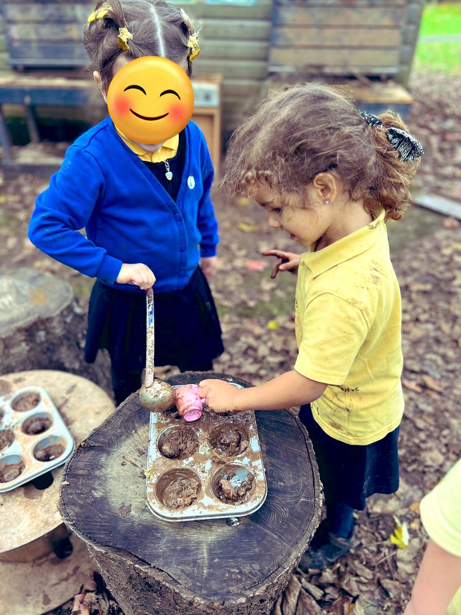 MissPhillipsMtn's tweet photo. The children made the most of the break in the rain 🌧 and all the mud it had created in the mud kitchen! #recption #outdoorlearning #eyfs #mudkitchen https://t.co/jUjnf17lYj