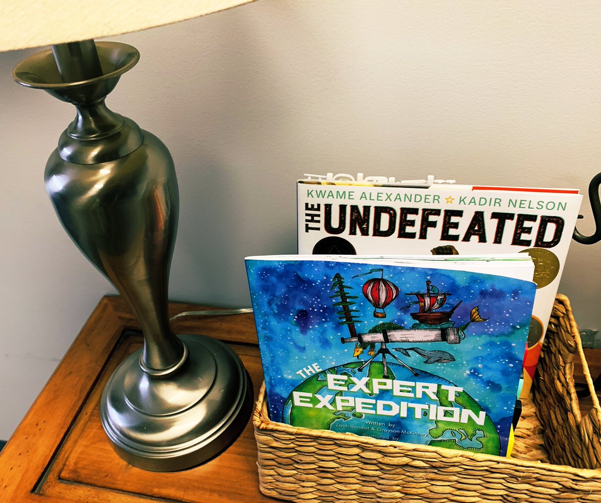 ExpertEffectEDU's tweet image. Spotted at our curriculum offices! THE EXPERT EXPEDITION 💙💜💚 (And located right next to THE UNDEFEATED by @kwamealexander ✊🏾❤️) #experteffectedu