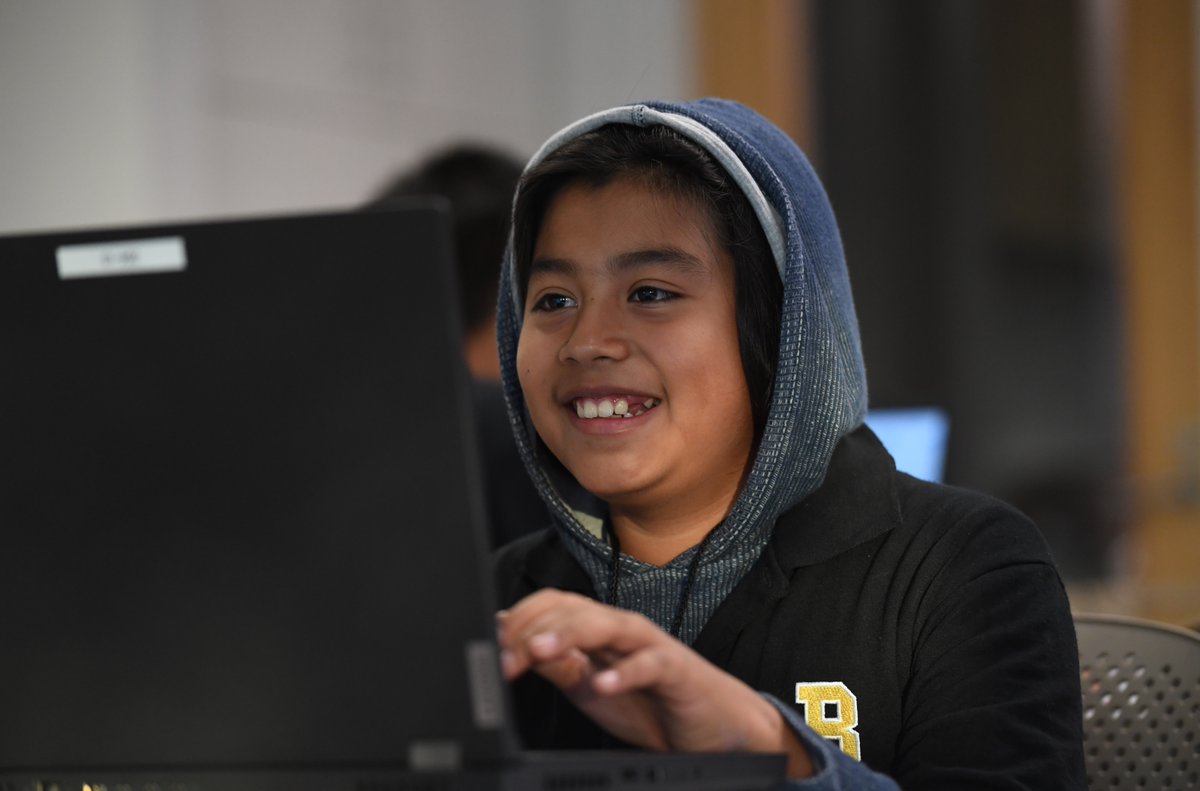 TGRFound's tweet photo. Through an introductory web development course hosted in collaboration with @BitwiseInd, TGR Learning Lab students recently developed STEM skills, earning access to an apprenticeship to build on their skills and experience. #STEMisLife #ChampionsForYouth https://t.co/sBHnnLcr6W
