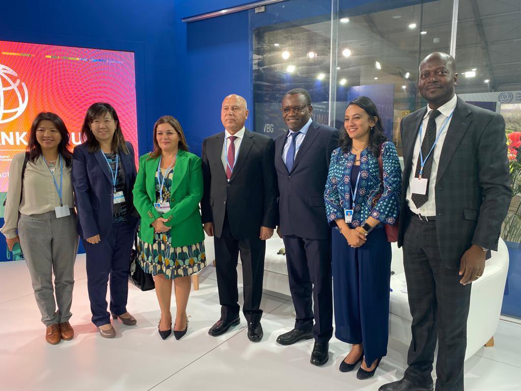 SusanLimHanoi's tweet photo. I’m pleased to hear from the Minister of Transport speaking passionately about his work in building a transport system in Egypt which promotes sustainable transport and private sector participation at the #cop27 World Bank pavilion today. https://t.co/Lq4i2oKxcl