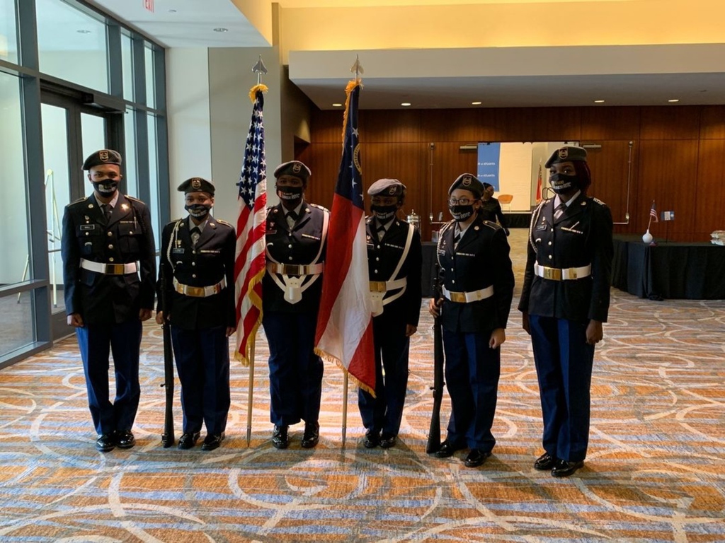 Loudermilk_Ctr's tweet photo. Today we honor veterans for their service and the sacrifices they made for our country. Thank you ❤️ #VeteransDay

📸: Carver High ROTC

#rotc #happyveteransday #veteransday #loudermilkconferencecenter https://t.co/2iwSFdorG0