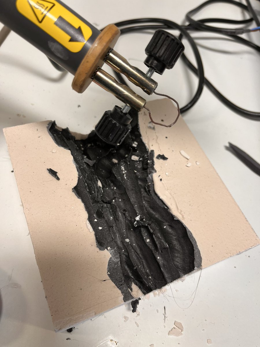 kerry_truman's tweet image. if you find yourself in a job that brings happiness to each day you are in it then you are truly fortunate.. my daily life in the #modelmaking workshop is just that.. making stuff with our @NTUadbe student community is EPIC.. each day is a learning adventure.. #makingstuff 🙌