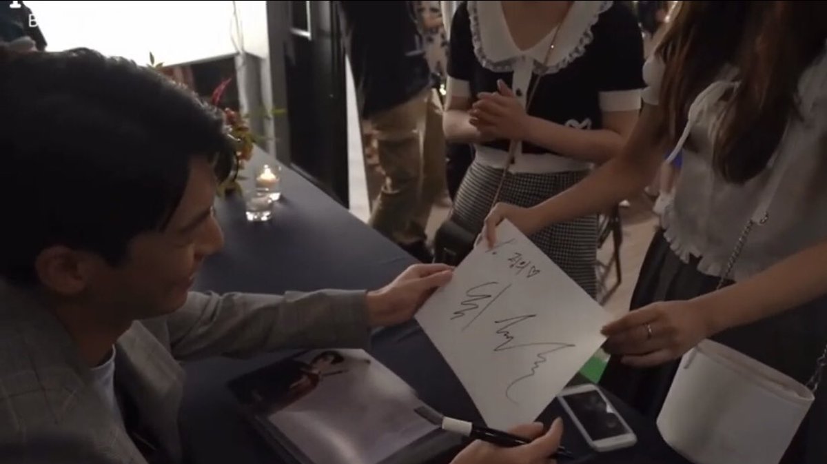 byeonwis's tweet photo. hajoon’s autograph I’m dying he’s so 😭😭 https://t.co/6hI1WLKjGF