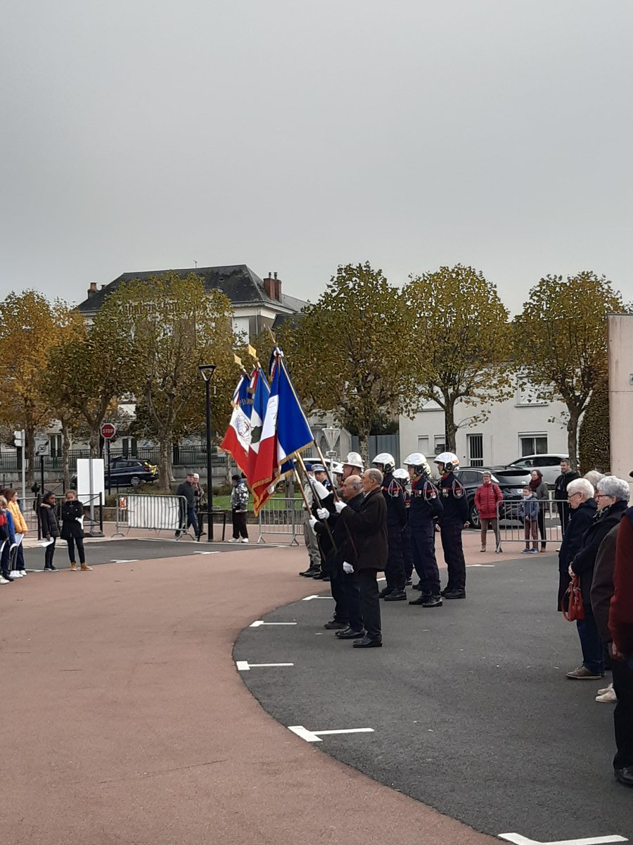 lr4403's tweet photo. De très belles cérémonies du #11novembre dans toute la #circo4403 

Merci à tous ceux qui se sont sacrifiés pour leur pays, pour la #France, pour les français 🇫🇷 https://t.co/Dt6tSK2L6F