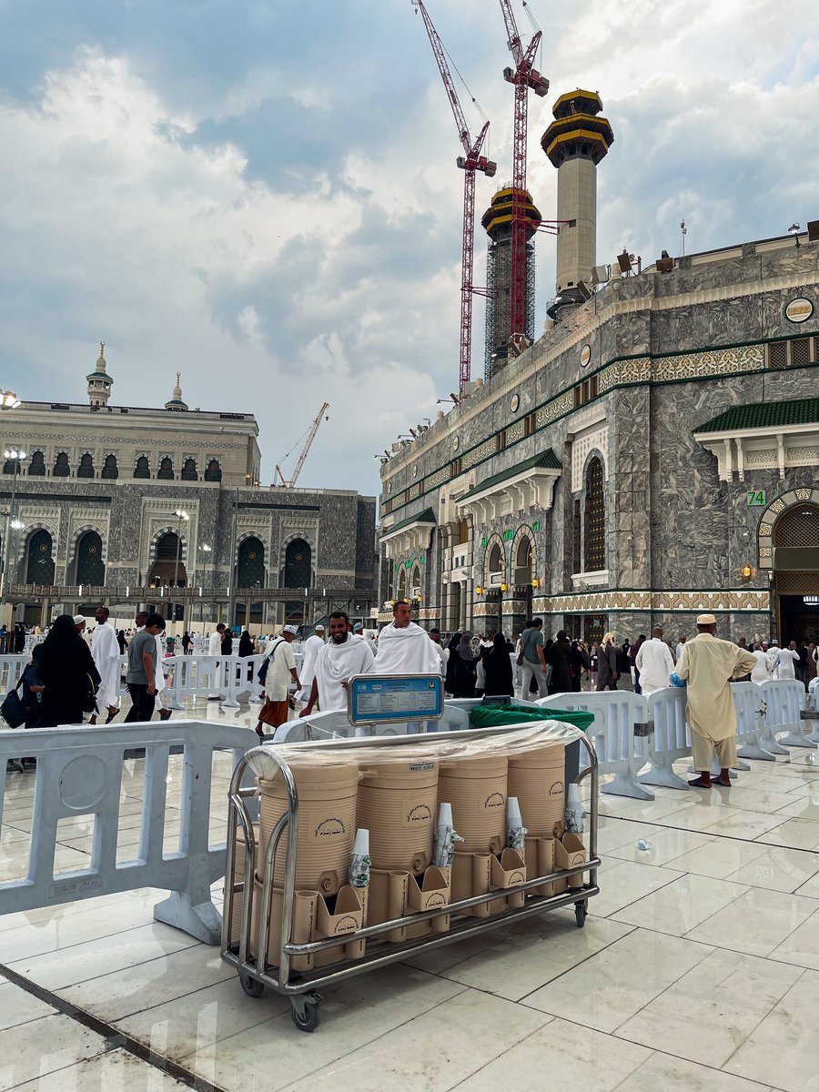 Makkah_wr's tweet photo. الحرم بعد المطر 🕋🌧️ https://t.co/C6uHDFCRQv