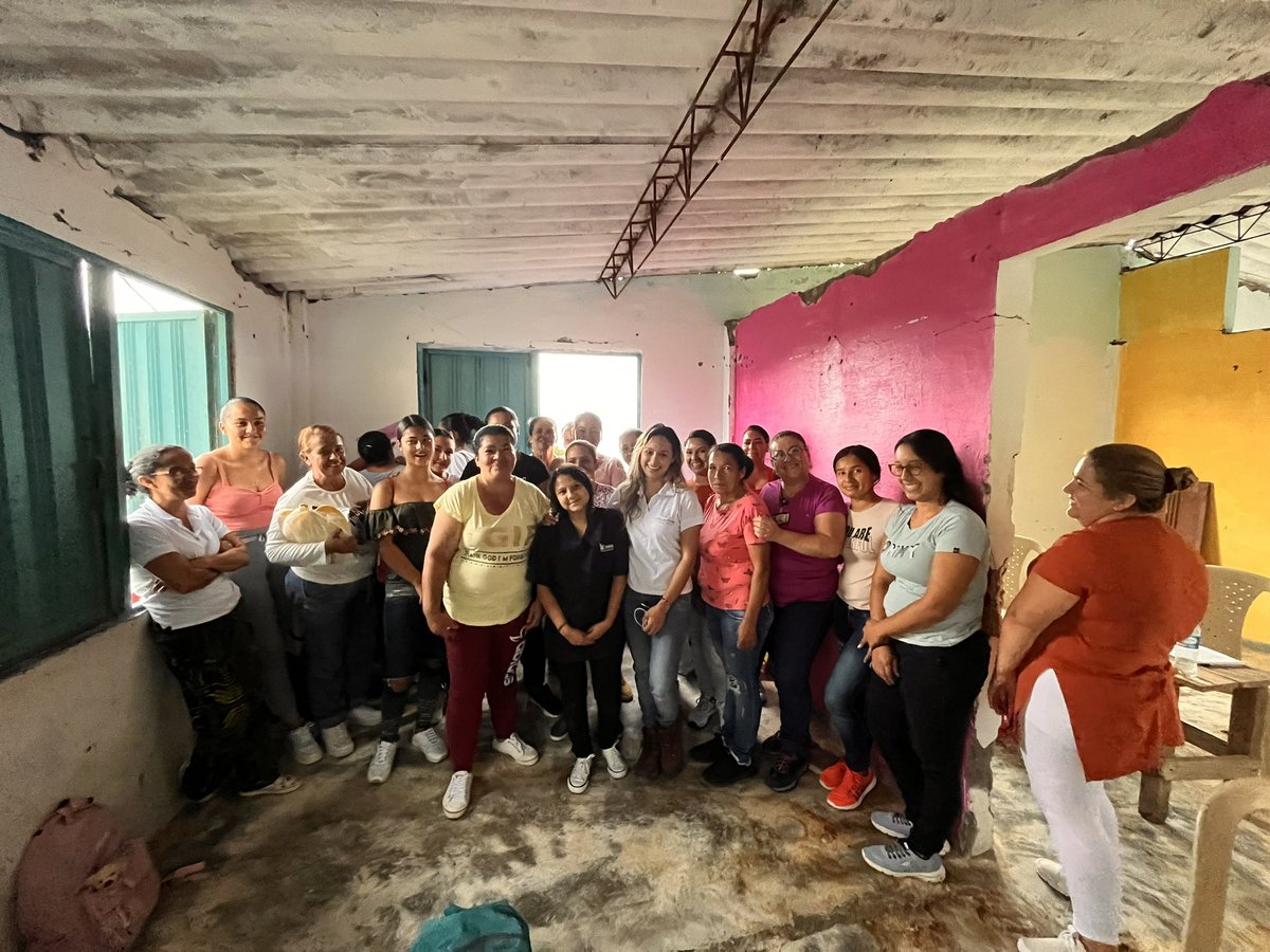 leidy_mazo's tweet photo. El sector empresarial debe y además necesita seguir fortaleciendo los procesos productivos de las comunidades con participación de las mujeres. De acuerdo con la ONUM; las mujeres somos seriamente afectadas por problemáticas relacionadas con la crisis económica y cambio climático https://t.co/HA26Au6nbi